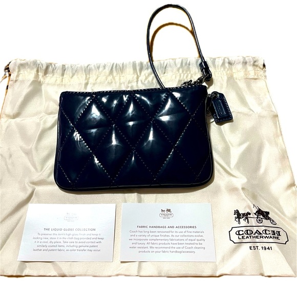 COACH Poppy NWT Quilted Cobalt Blue Gloss Small Wristlet & Coach Dustbag - Picture 3 of 16